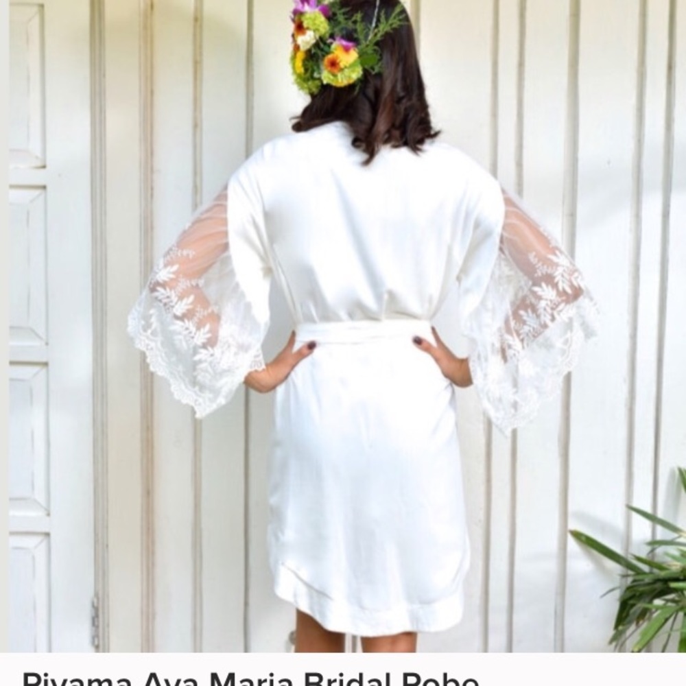 Piyama Bridal Robe - Picture 3 of 3